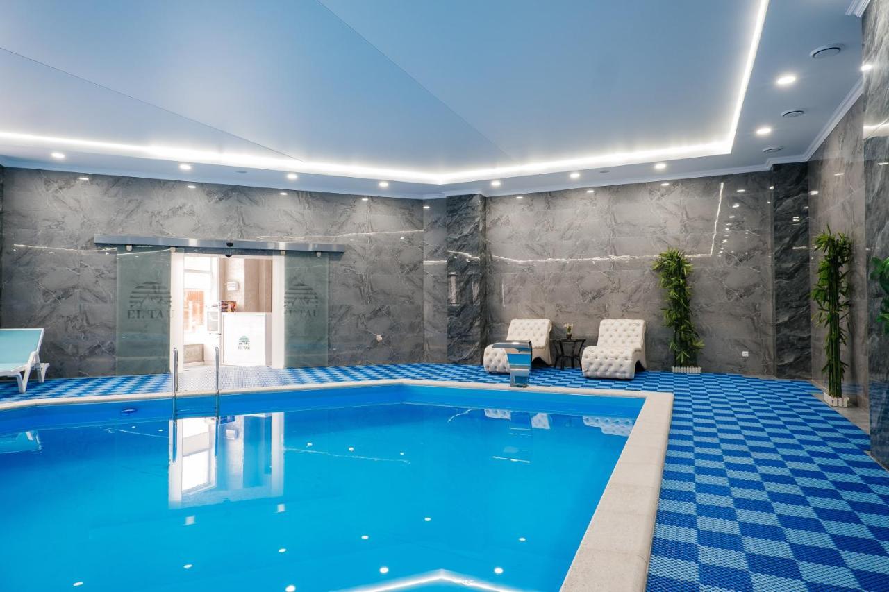 El-Tau Hotell Ekibastuz Exteriör bild