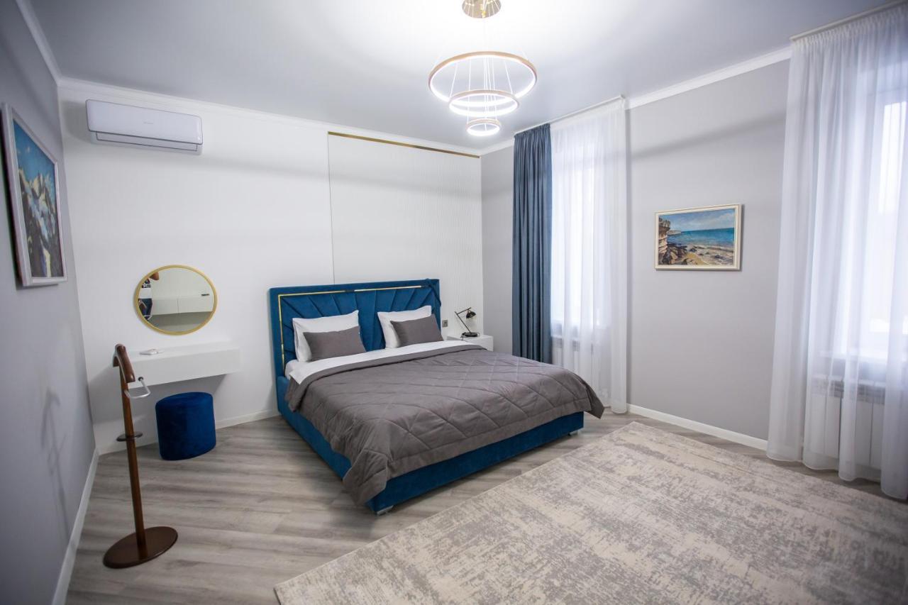 El-Tau Hotell Ekibastuz Exteriör bild