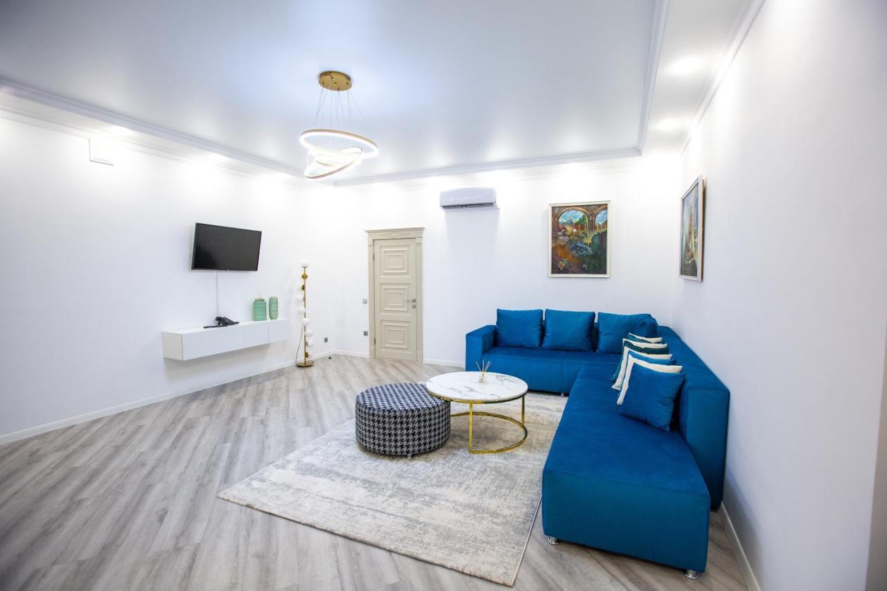 El-Tau Hotell Ekibastuz Exteriör bild
