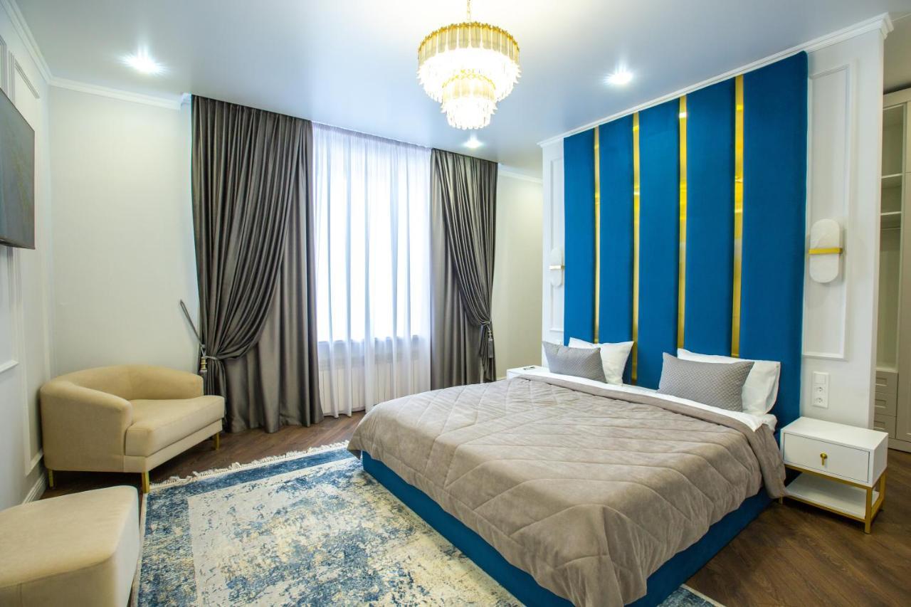 El-Tau Hotell Ekibastuz Exteriör bild