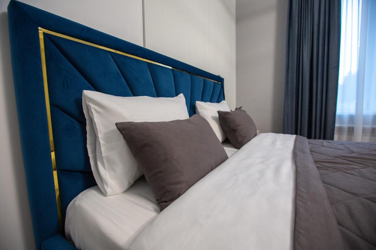 El-Tau Hotell Ekibastuz Exteriör bild
