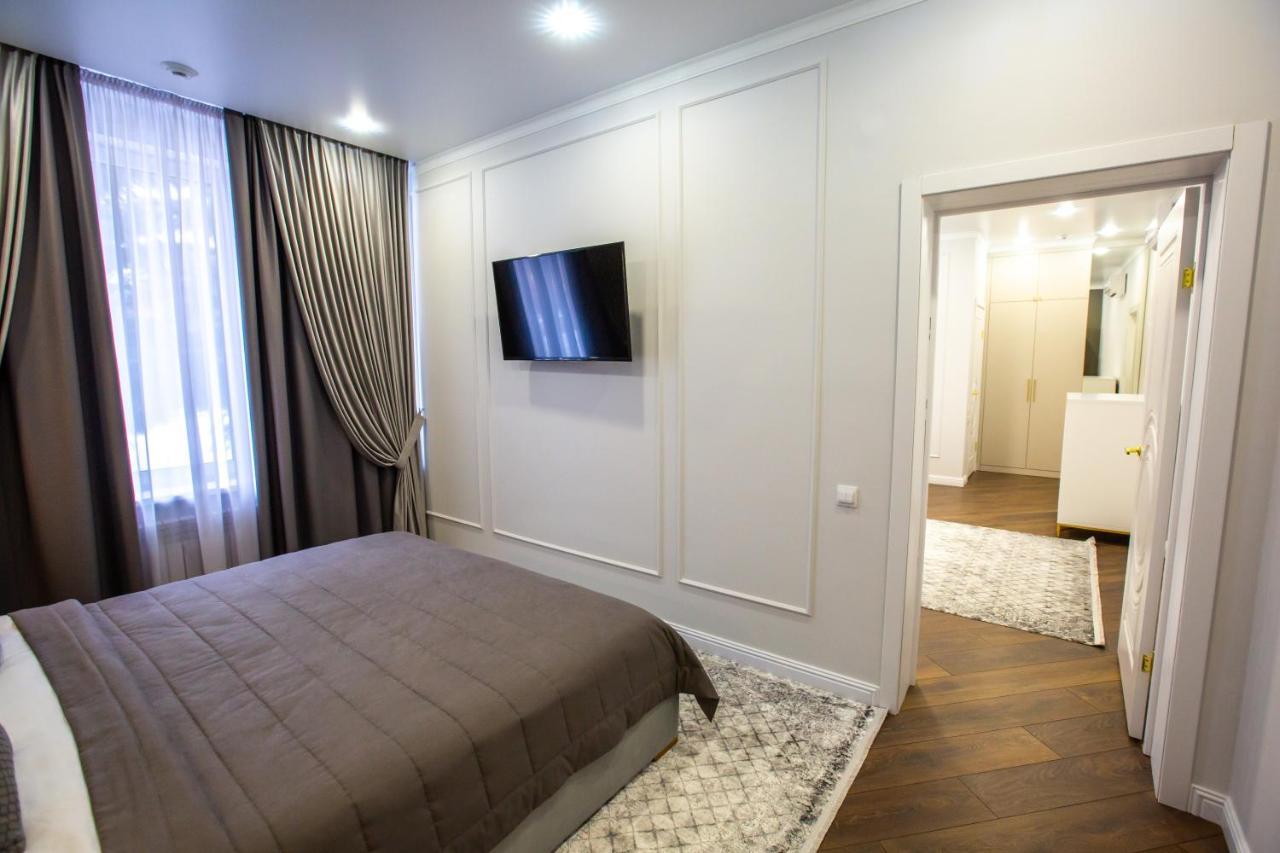El-Tau Hotell Ekibastuz Exteriör bild